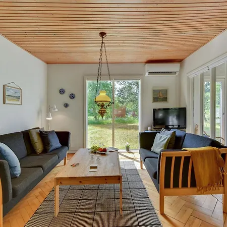 Nyaraló Sebastian - 100m To The Fjord By Interhome